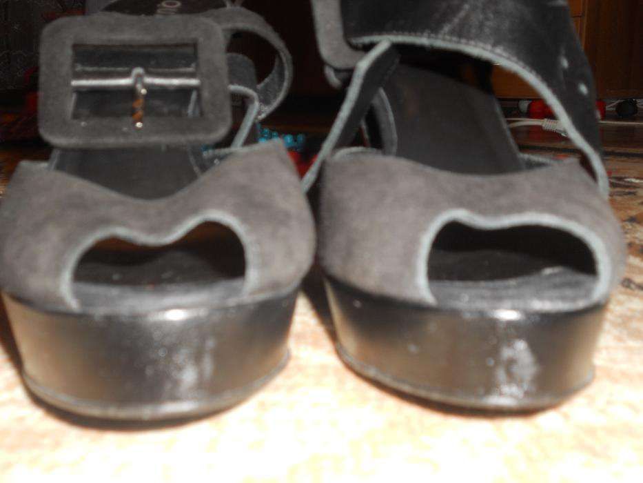 Босоножки кожаные Италия 36 размер