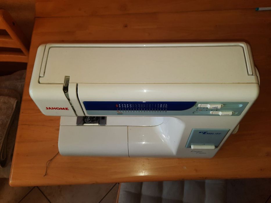 Швейная машинка Janome