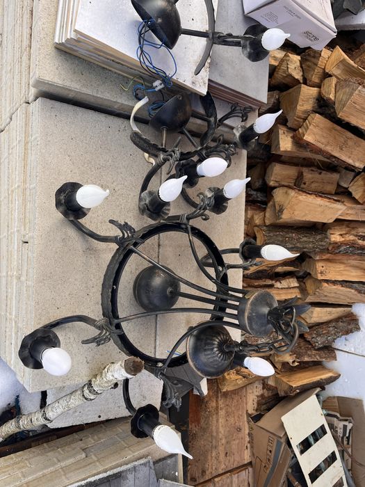 Żyrandole i kinkiety