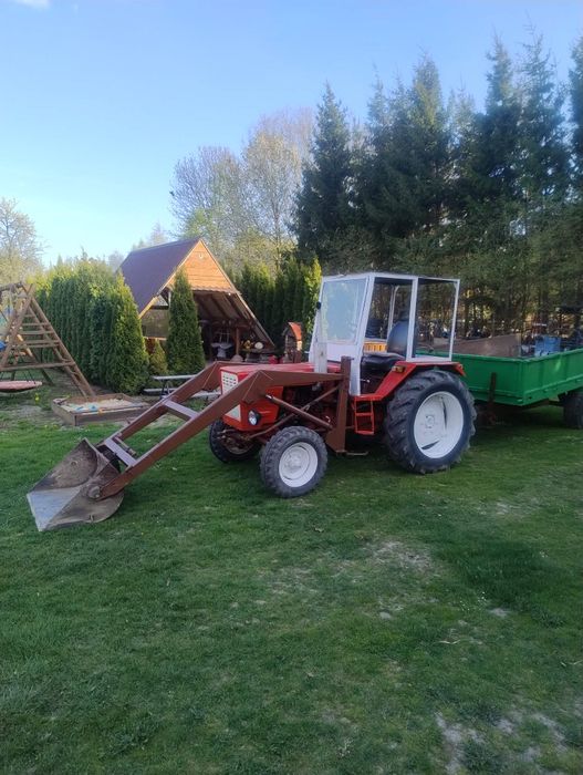 Ciagnik T-25 + tur + rozrzutnik