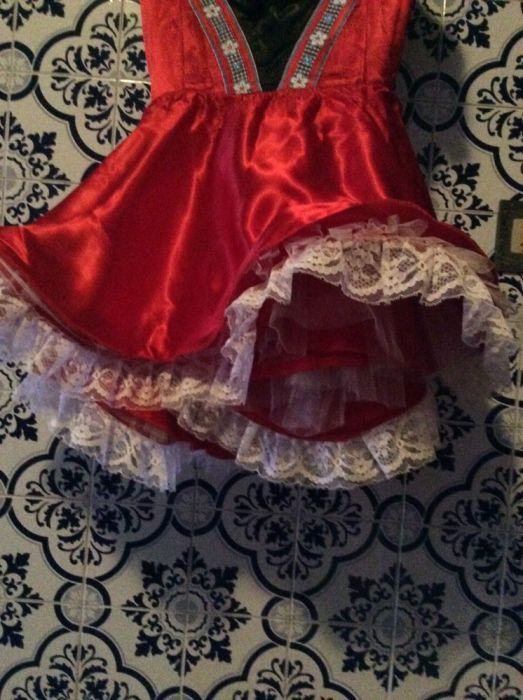 Traje alemão de "barmaid"