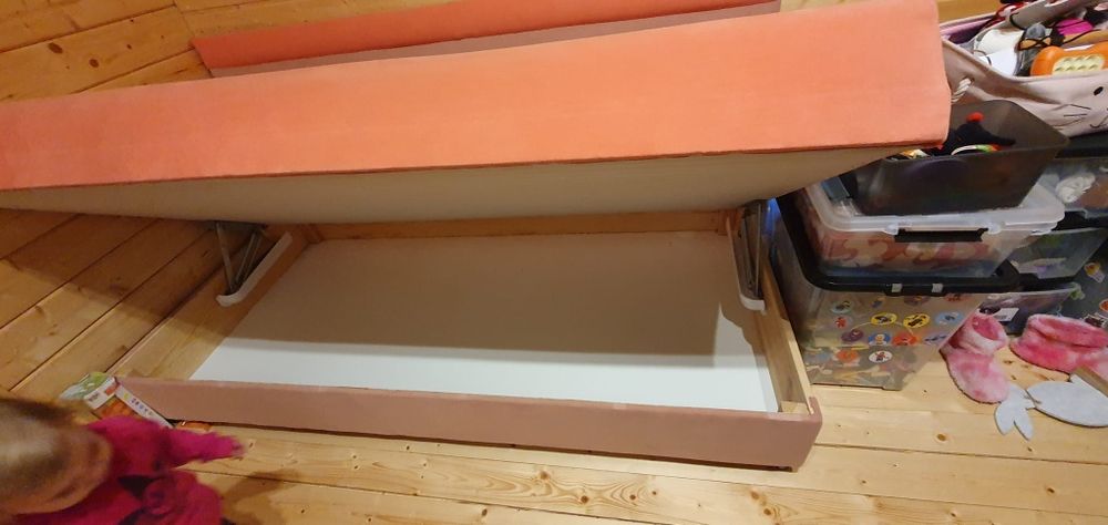 Łóżko jednoosobowe/ tapczan