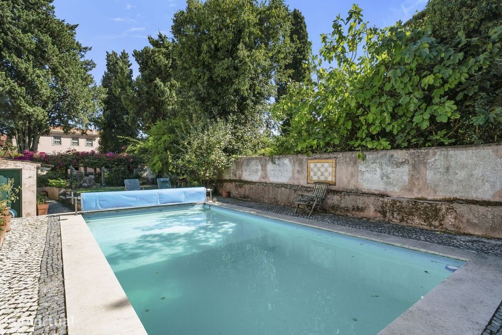 Moradia T4 + 4 com piscina, Lisboa