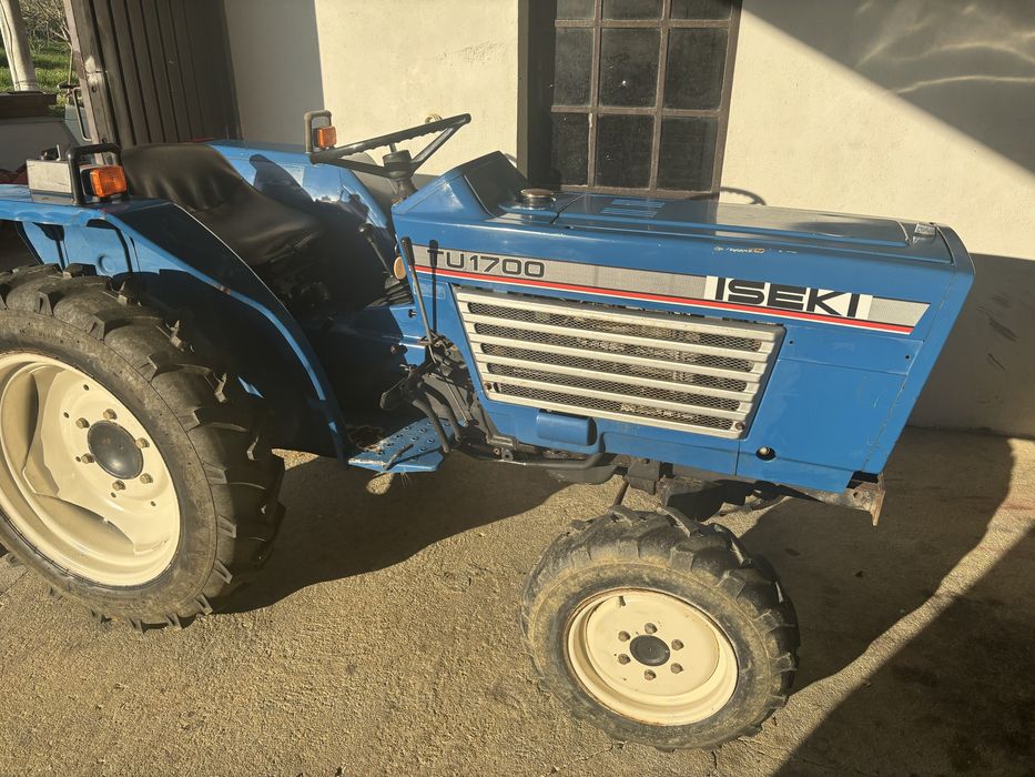 Trator iseki TU1700