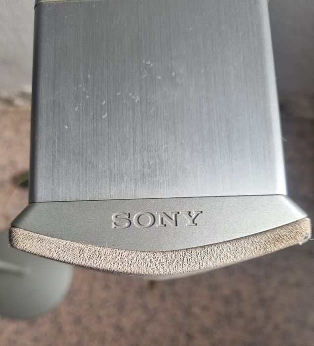 Colunas Sony com Pé