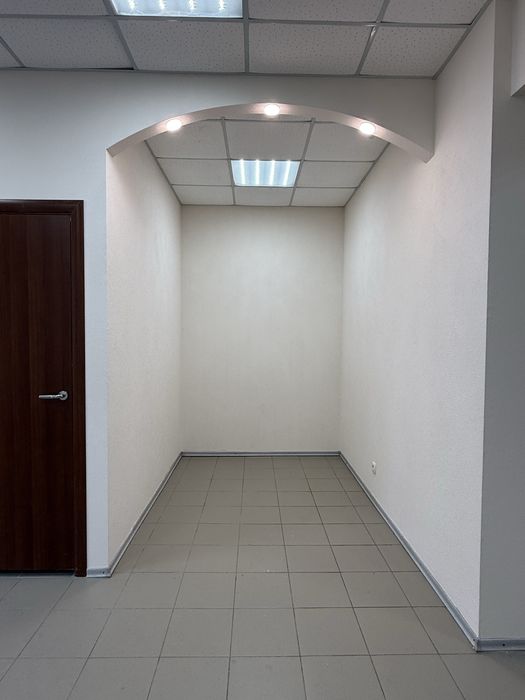 Приміщення під офіс, салон, магазин. Центр