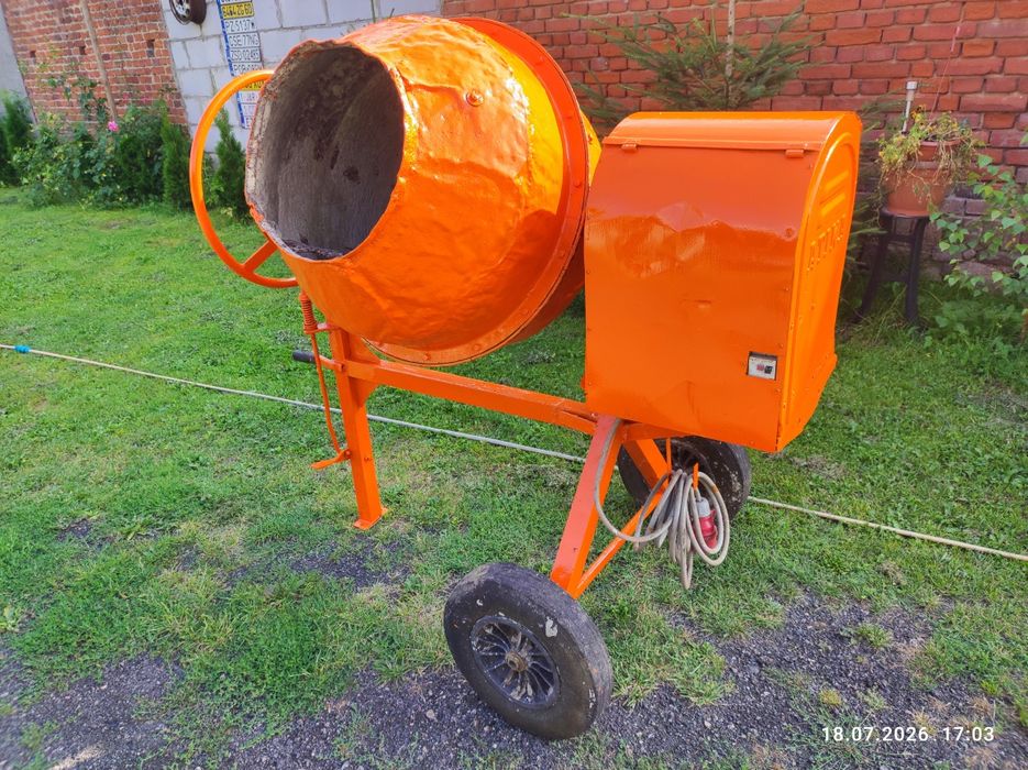 Betoniarka  160L
