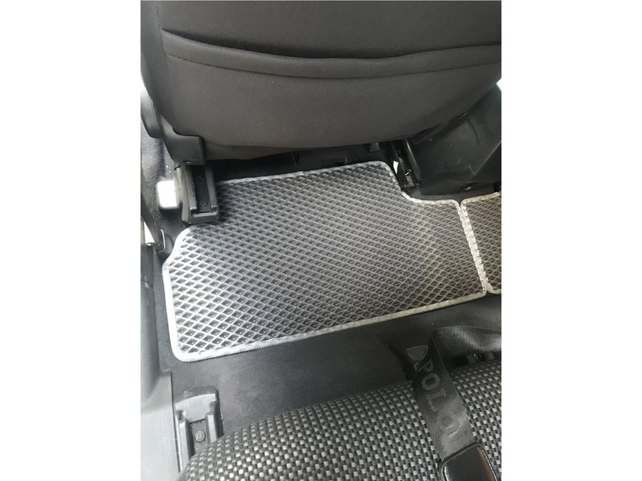 Toyota Corolla Verso 2003-2009 Коврики EVA (черные)