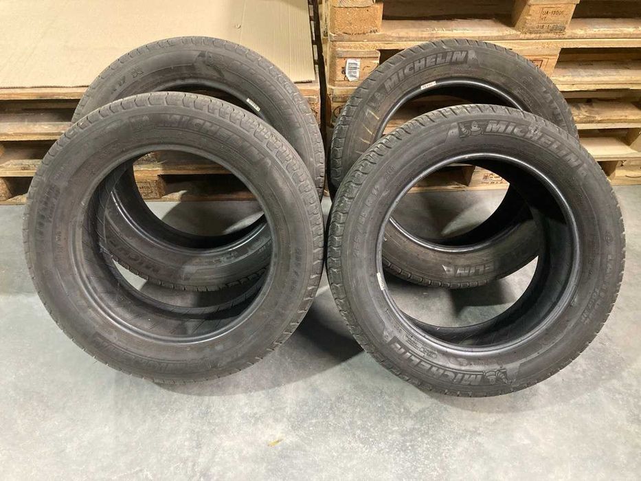Michelin Latitude Tour HP 235/55 R17 — комплект 4 літніх шин преміум-класу, 4-5 мм