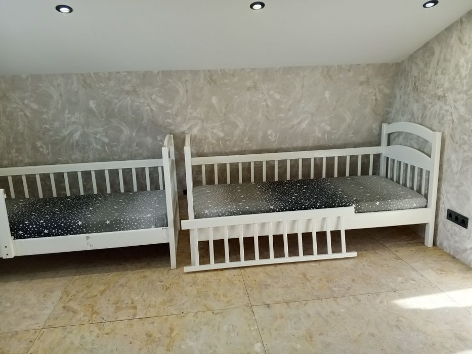 Двухъярусная деревянная кровать белого цвета Белая Церковь