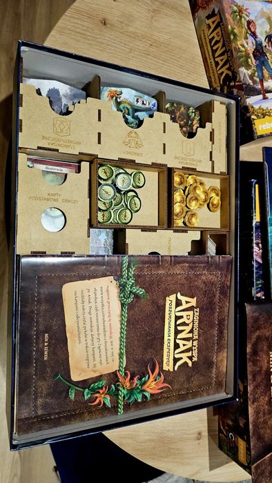 Arnak +poszukiwania ekspedycji