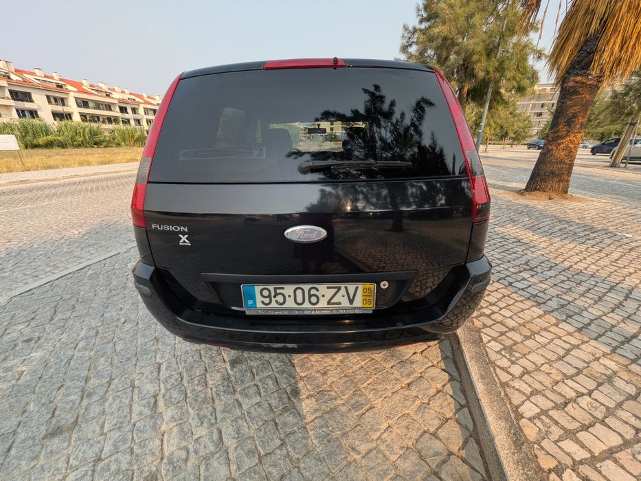 Ford Fusion — fotografia 3