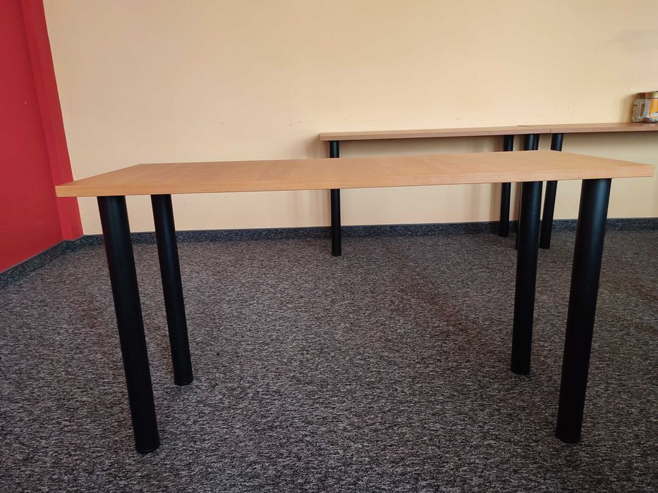 stolik jak nowy, konferencyjny, szkolny