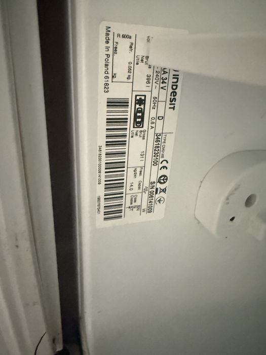 Холодильник indesit на запчастини