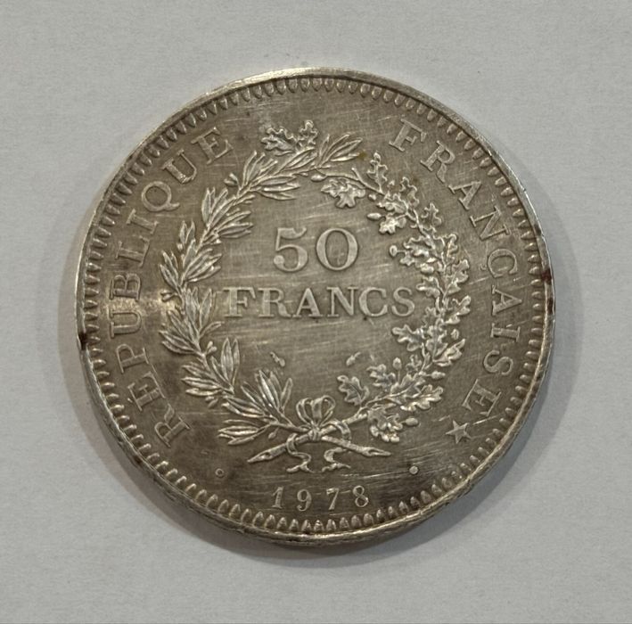 Numismática - Moeda de Prata 50 Francs Hércules (França, 1978)