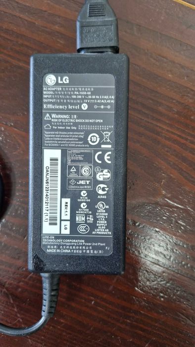 Телевізор LG FLATRON M2380D