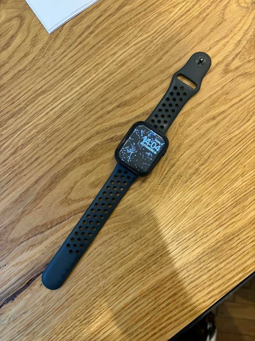 Apple Watch 7, 45mm + Case + Ładowarka + Pudełko