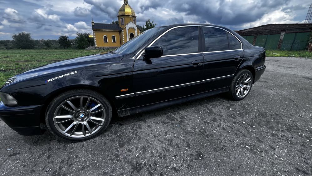 Продам BMW E39 кузові