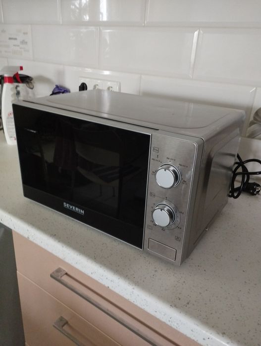 Мікрохвильовка Severin 700 w