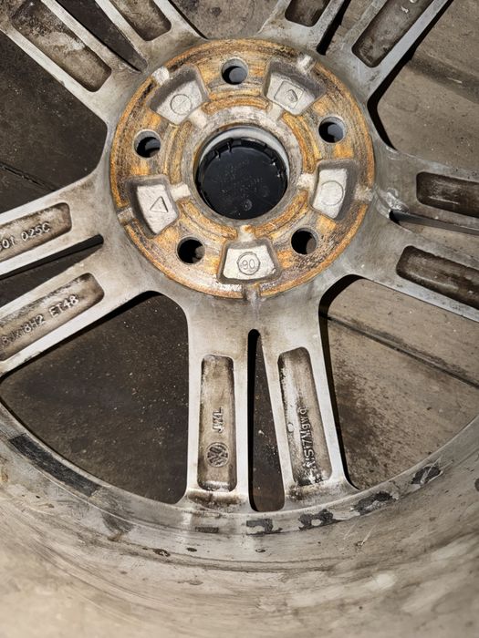 Диски 5*112 R18 ET48 оригінал 561601025C