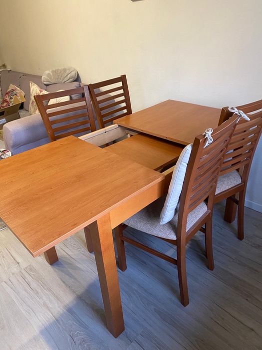 Krzesla i stol do salonu