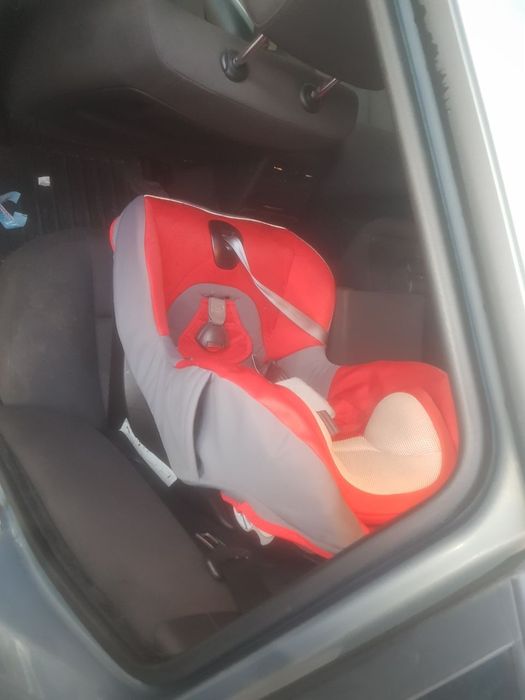 Дитяче автокрісло бу у гарному стані