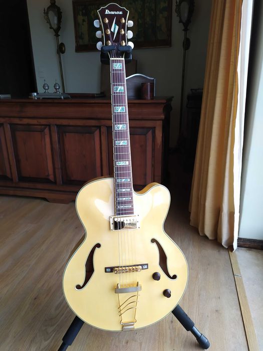 Ibanez Pat Metheny Signature