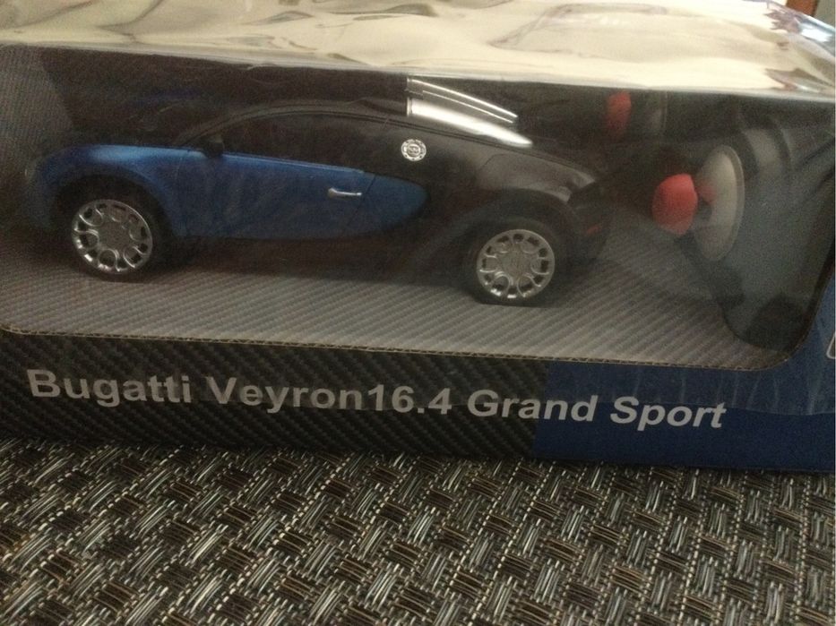 Машина Bugatti на радиоуправлении