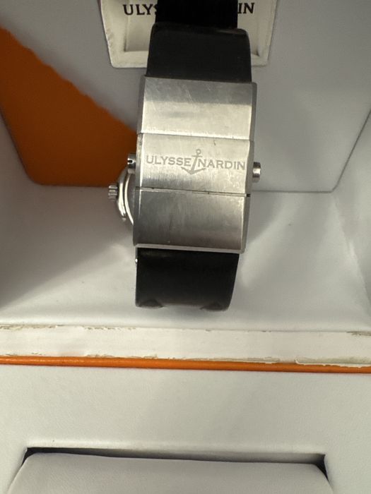 часы Ulysse Nardin Executive Dual Time