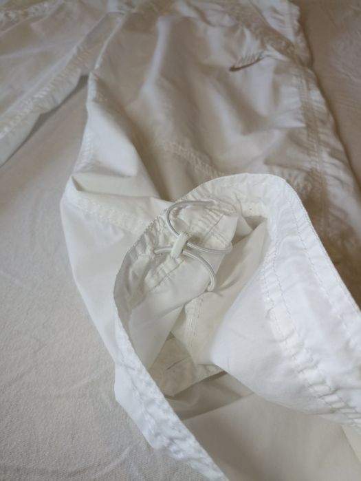 Білі бріджі/шорти nike