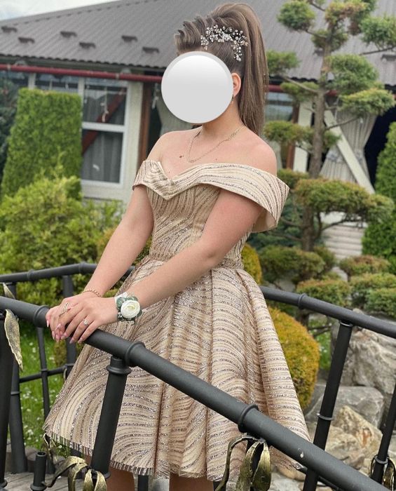 Плаття на випускний