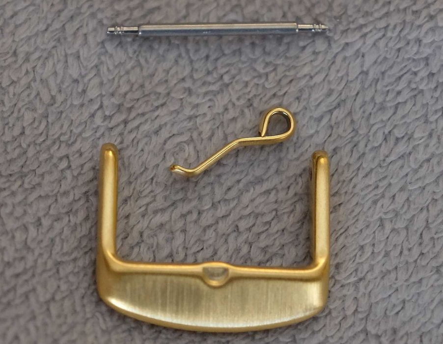 Fivela em dourado fosco para Relógios de20 mm.