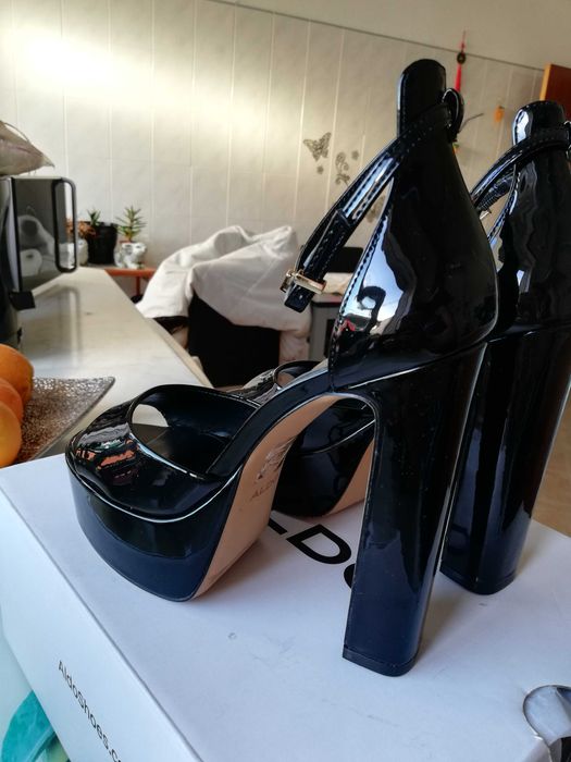 Sapatos de salto alto mulher NOVOS