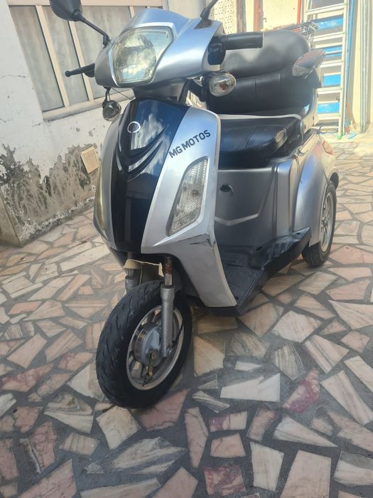 Scooter elétrica para idosos