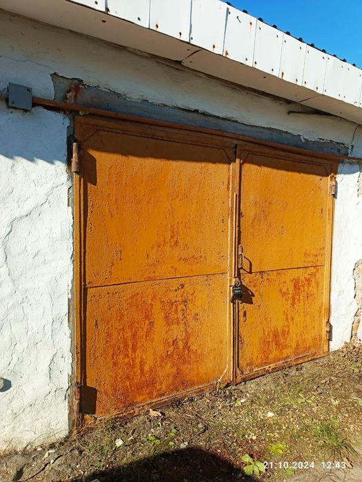 Продається гараж з документами. Район - Зелені, вул. Зарічна