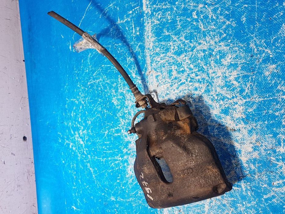 AUDI A6 C4 2.5 TDI ZACISK HAMULCOWY PRZÓD PRAWY