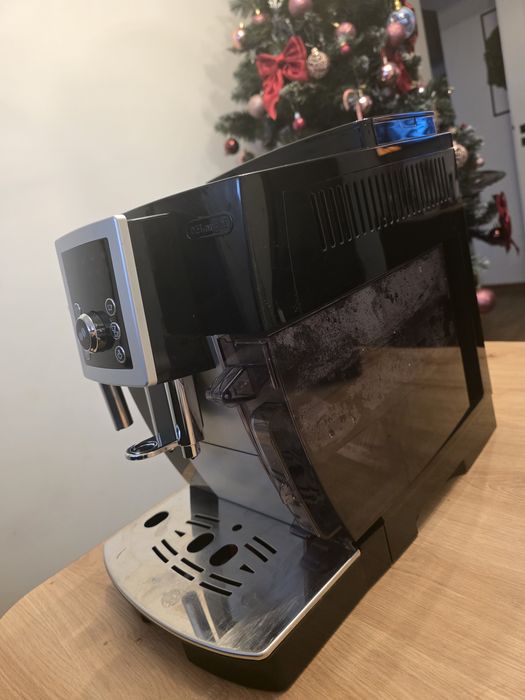 Automatyczny ekspres ciśnieniowy De'Longhi ECAM 23.420.SB