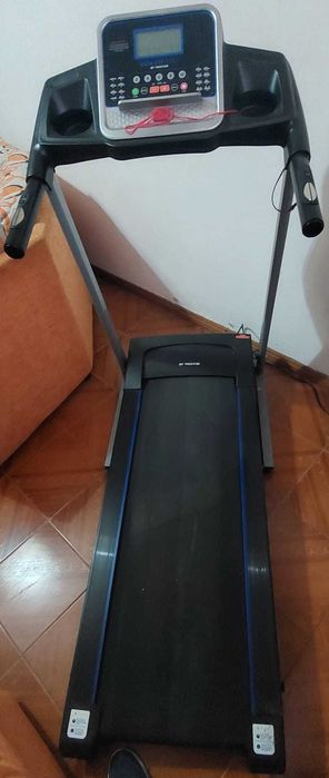 Vendo passadeira como nova. Apenas para desocupar. Interessados MP.