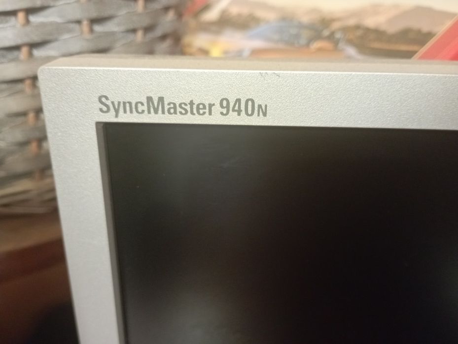 Продам монитор Самсунг 19 дюцмов