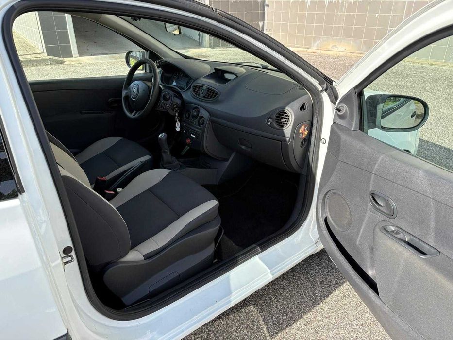 Renault Clio 1.5 dCi Comercial – Muito Económico
