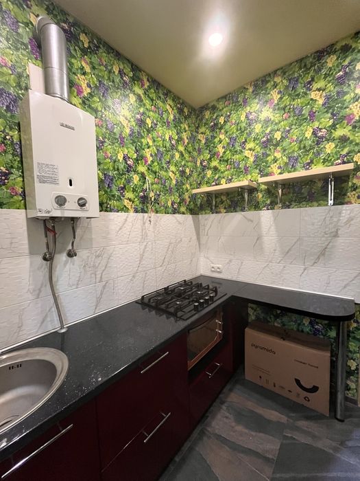 Продам 2к сталинку пр. И. Мазепы возле 5 школы