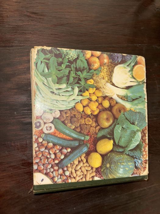 Livro Doze meses de cozinha