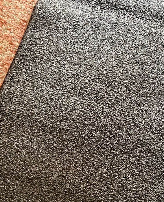 Carpete cinzenta