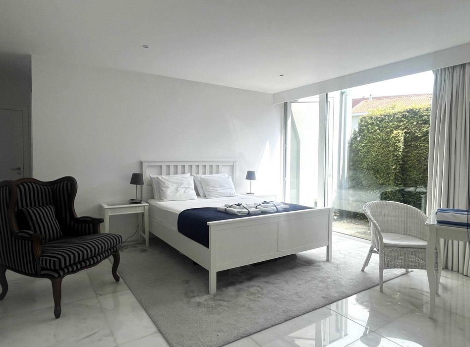 T6 com piscina e grande jardim
