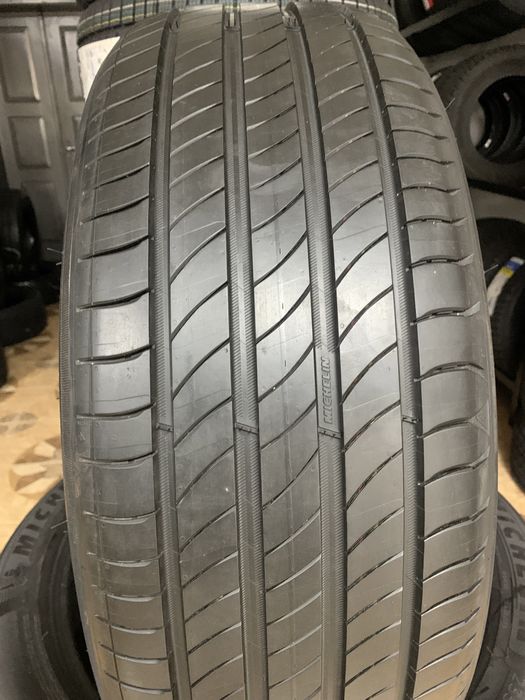 235/45/20 100V Michelin Primacy 4