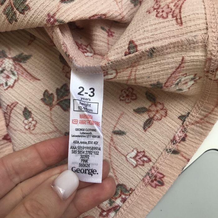 Неймовірно гарна шикарна нарядна святкова сукня George 2-3 р з рюшами