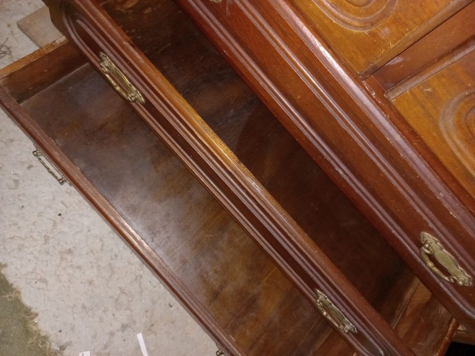 Estante com escrivaninha