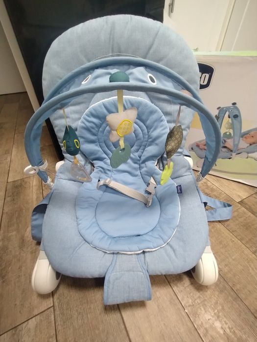 Качеля .качалка. гойдалка шезлонг для малюків чікко chicco hoopla