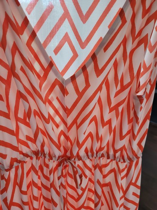 Pomarańczowa sukienka Mango