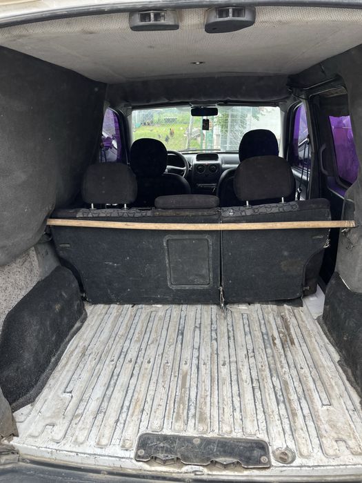 Пежо партнер 2004